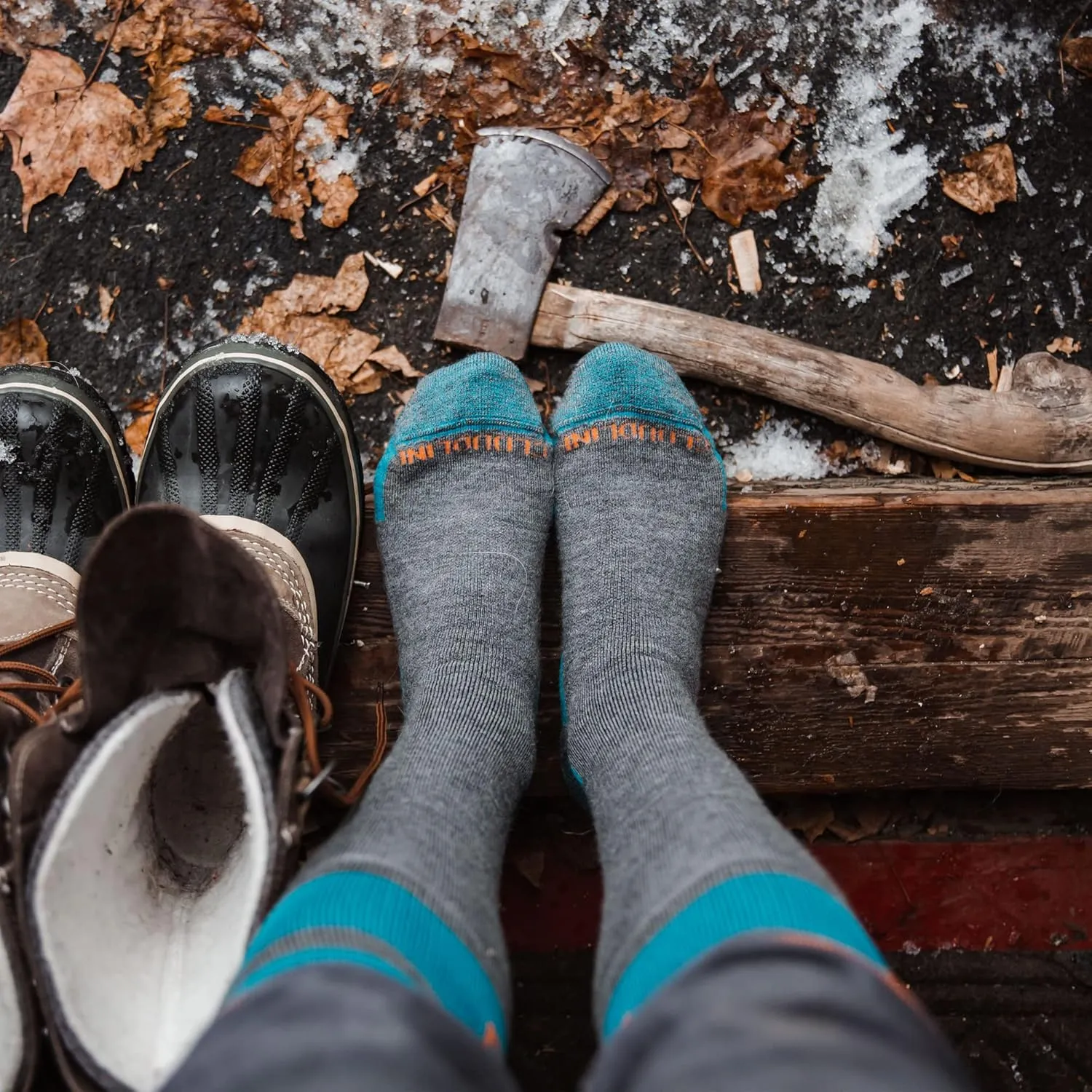 CloudLine, Merino Wool Socks for Men and Women, Mid-Calf Ski & Snowboarding Socks - Medium Cushioned & Moisture Wicking Socks