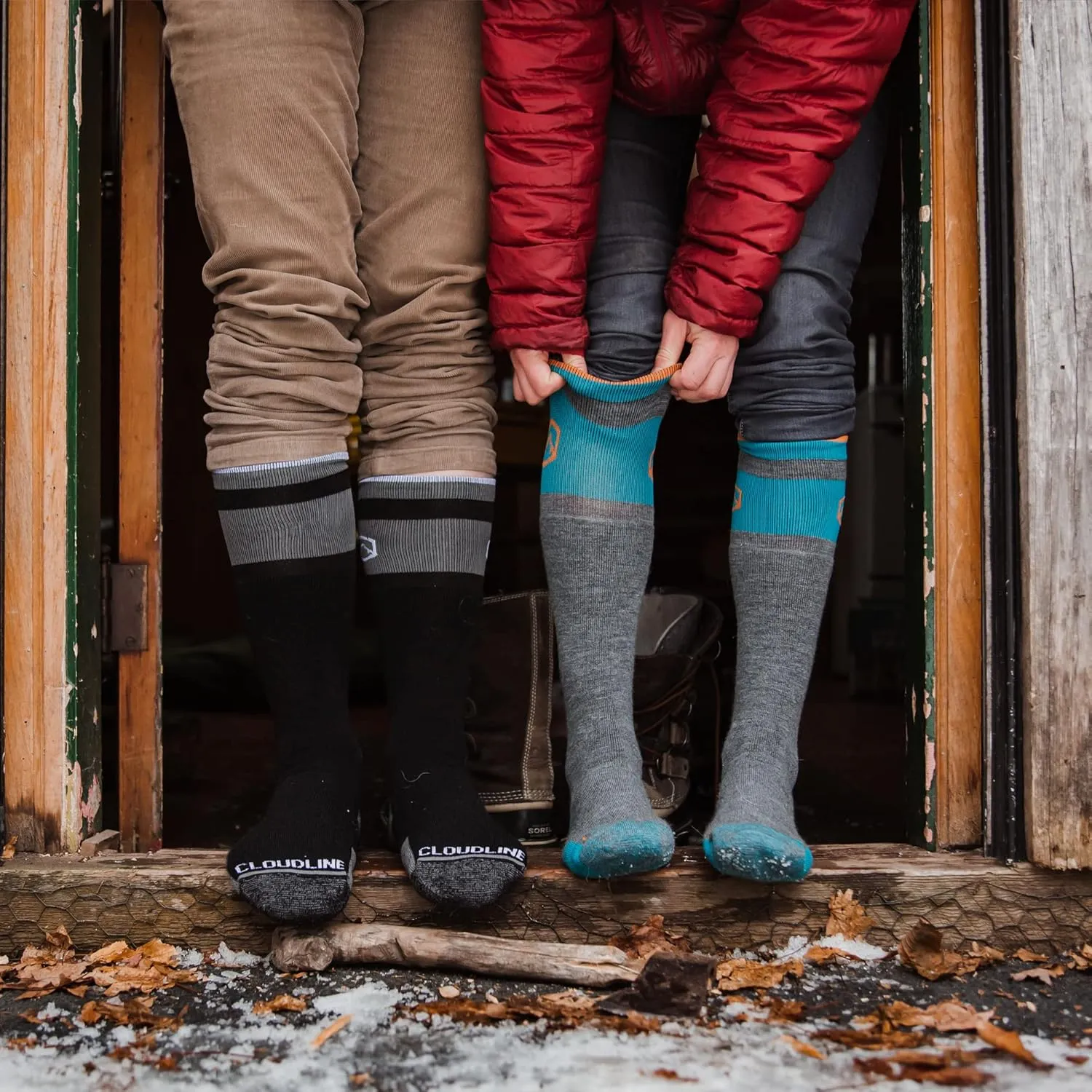 CloudLine, Merino Wool Socks for Men and Women, Mid-Calf Ski & Snowboarding Socks - Medium Cushioned & Moisture Wicking Socks