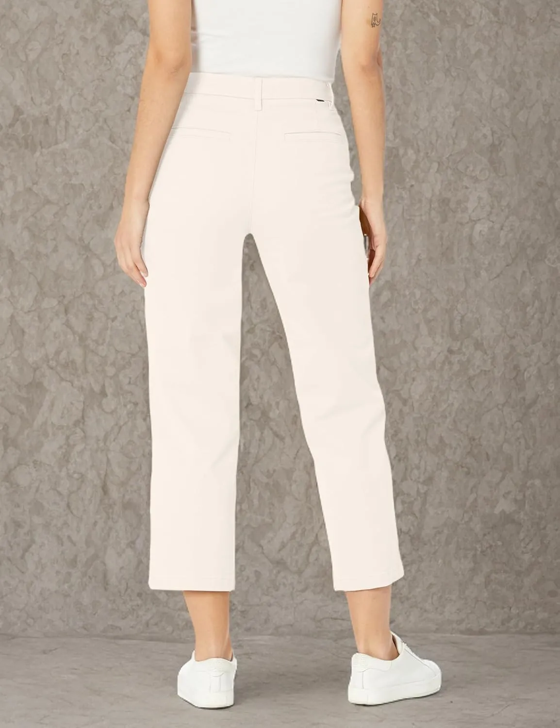 Dockers Women's Straight Fit High Rise Weekend Chino Pants