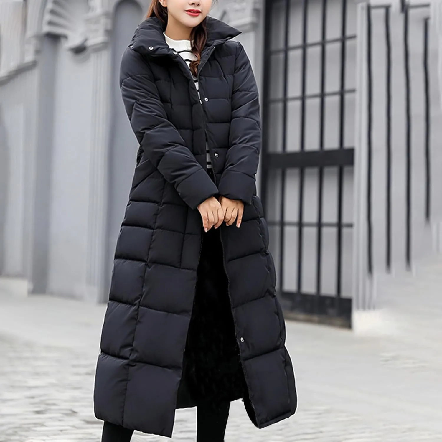 Long Down Coat Women Warm Thick Winter Windproof Puffer Jacket 2024 Trendy Slim Fit Parka Outwear with Faux Fur Hood