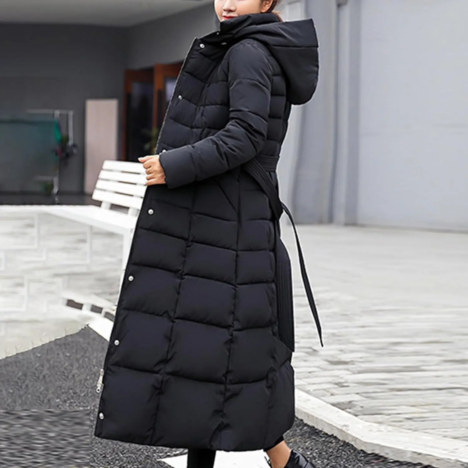 Long Down Coat Women Warm Thick Winter Windproof Puffer Jacket 2024 Trendy Slim Fit Parka Outwear with Faux Fur Hood