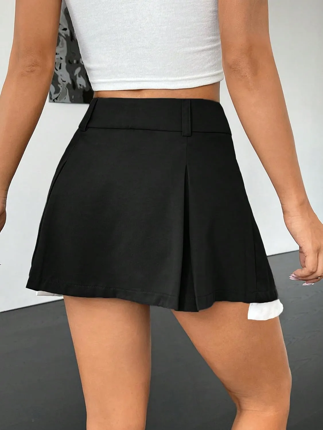 WDIRARA Women's Pleated Skirt High Waist A Line Casual Mini Skirts